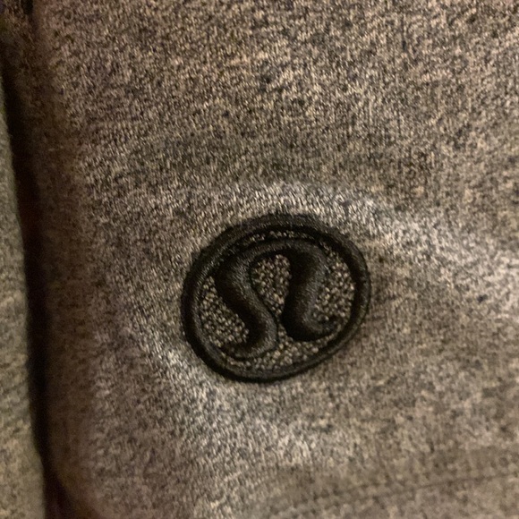 Lululemon - Picture 3 of 6